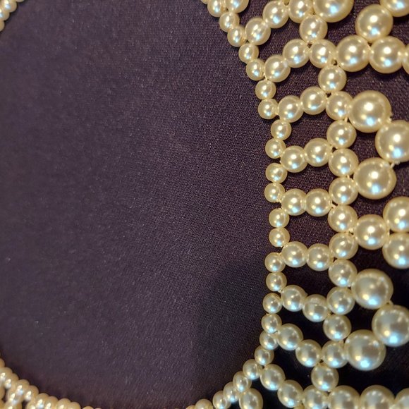 VINTAGE FAUX PEARL CHOKER NECKLACE - Picture 4 of 9